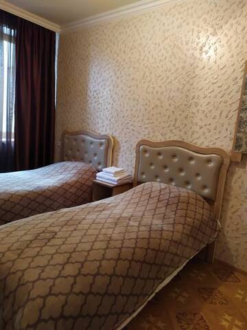 Фото номера Двухместный номер с 1 кроватью и балконом Мини-отель Shinuhayr Inn г. Shinuhayr 7