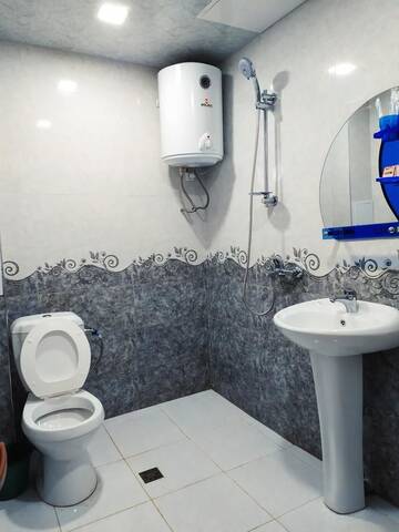 Фото номера Трехместный номер «Комфорт» Мини-отель Shinuhayr Inn г. Shinuhayr 8